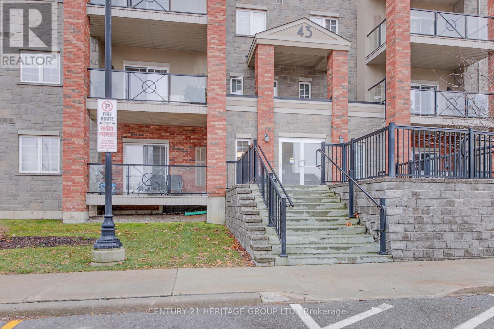 204 - 43 Ferndale Drive S, Barrie, Ontario  L4N 5W6 - Photo 2 - S11898047