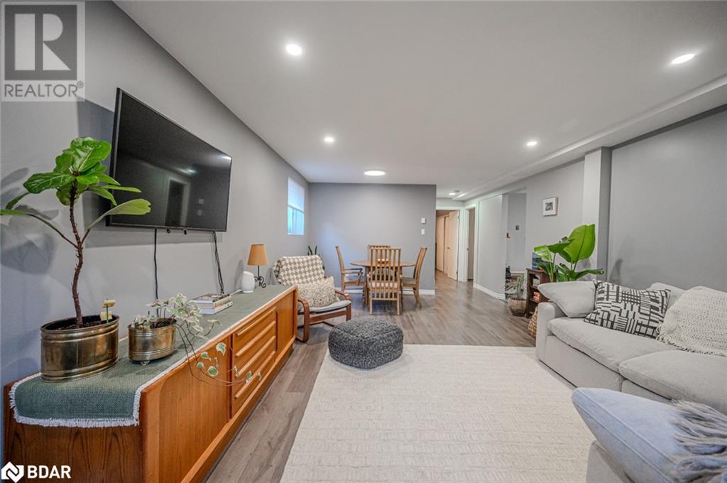 63 Gunn Street Unit# Lower, Barrie, Ontario  L4M 2H4 - Photo 4 - 40686127