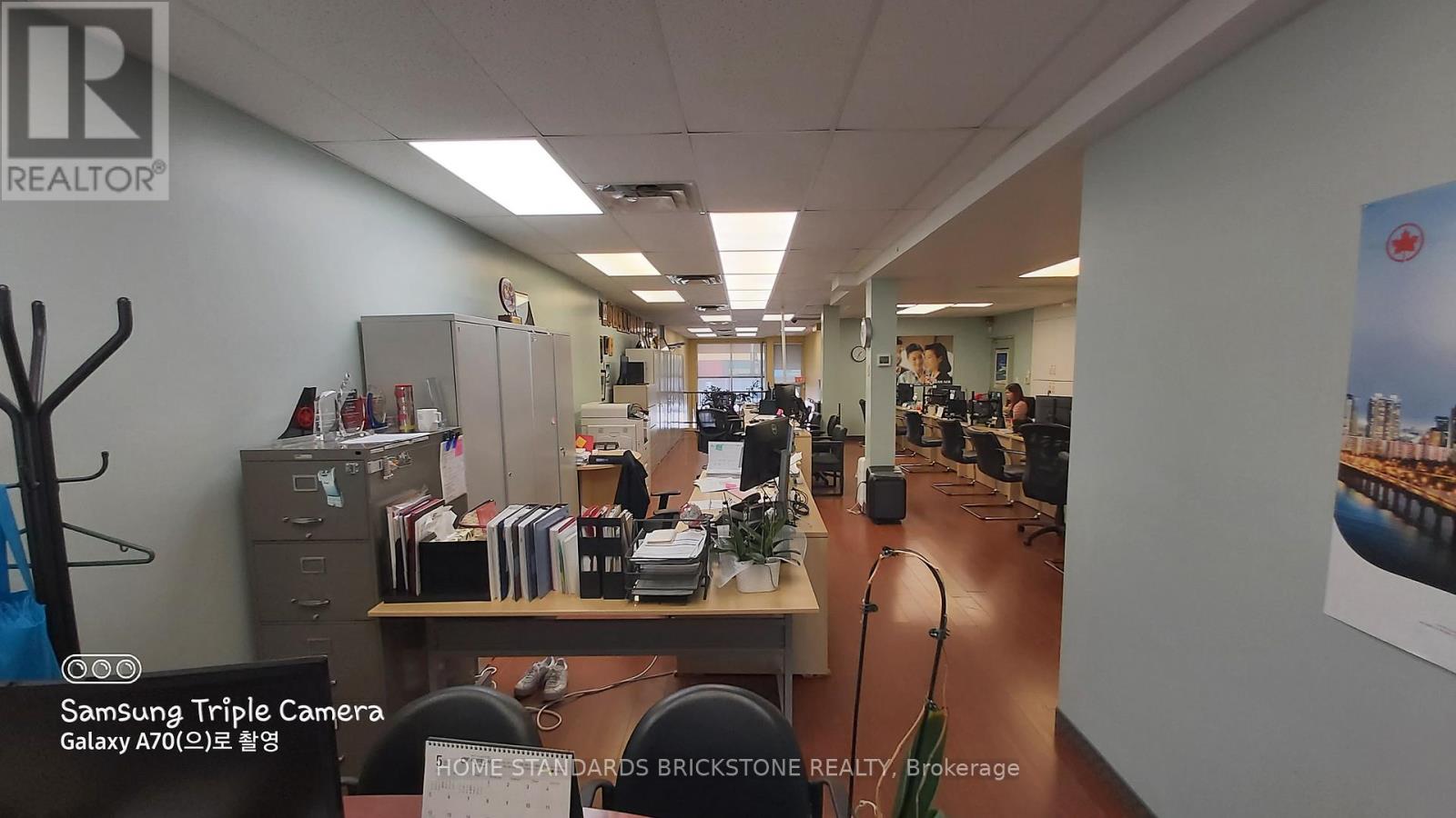 100 - 721 Bloor Street W, Toronto, Ontario  M6G 1L5 - Photo 4 - C11898170