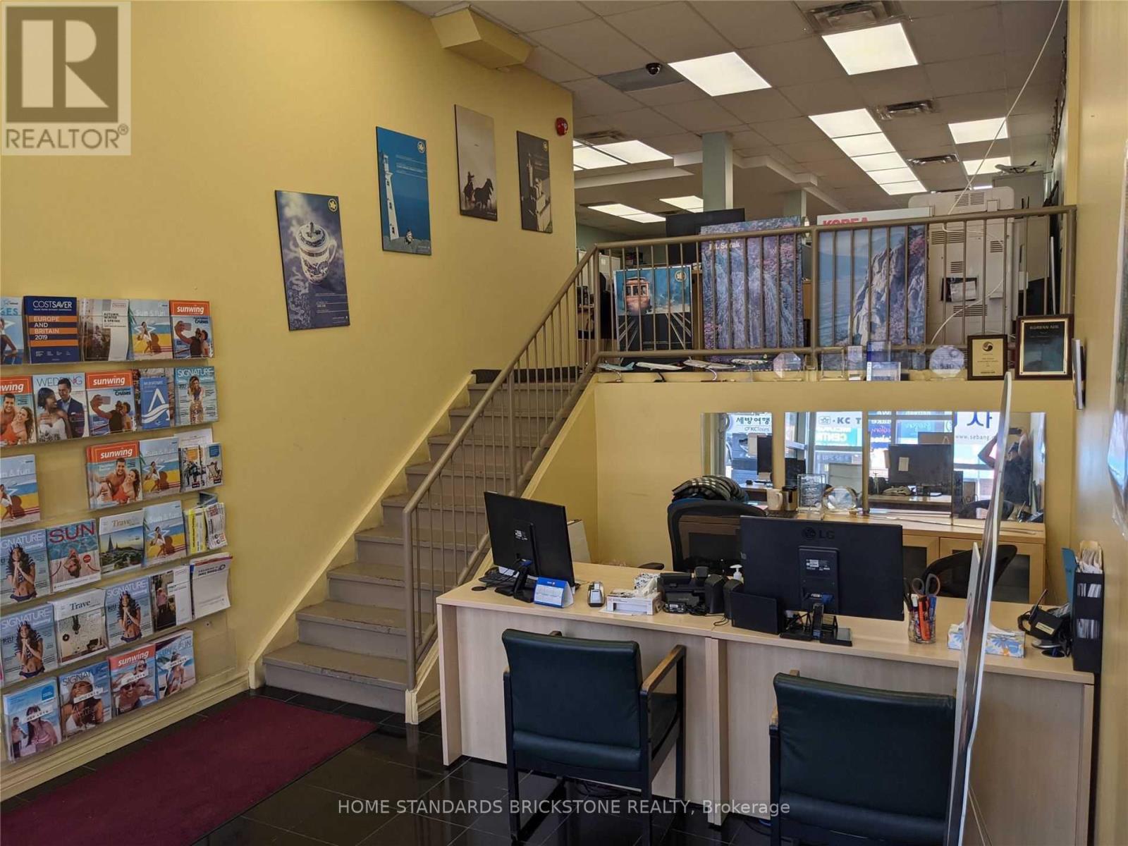 100 - 721 Bloor Street W, Toronto, Ontario  M6G 1L5 - Photo 5 - C11898170