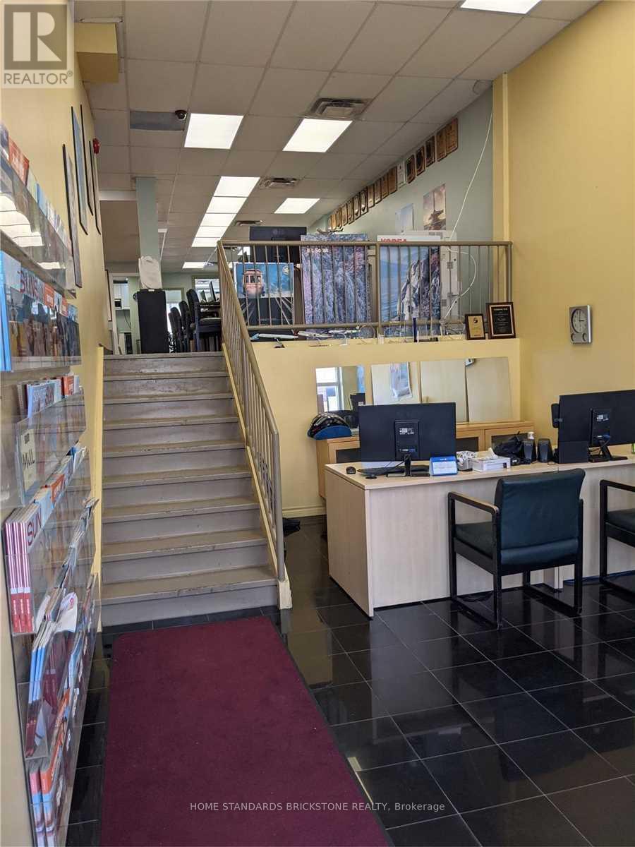100 - 721 Bloor Street W, Toronto, Ontario  M6G 1L5 - Photo 7 - C11898170