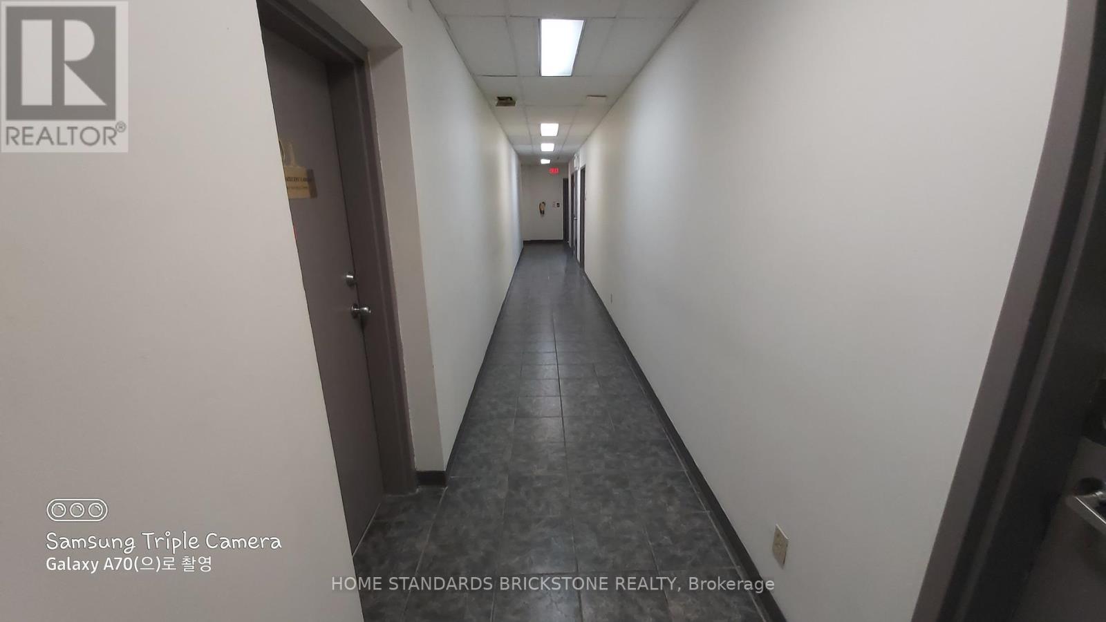 202 - 719 Bloor Street W, Toronto, Ontario  M6G 1L5 - Photo 16 - C11898175