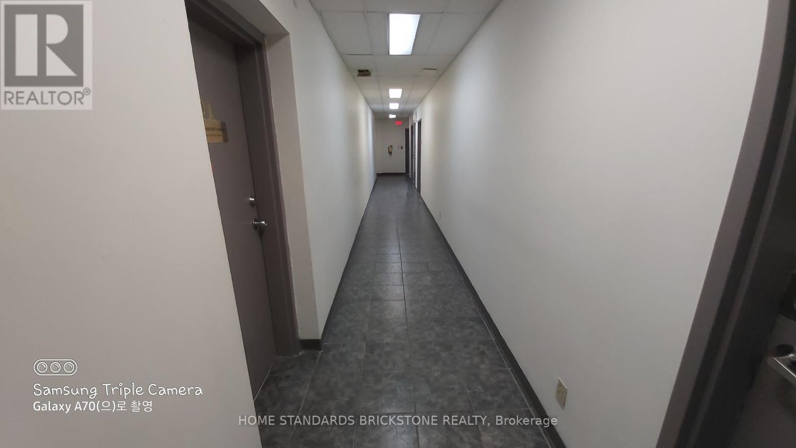 203 - 719 Bloor Street W, Toronto, Ontario  M6G 1L5 - Photo 6 - C11898177