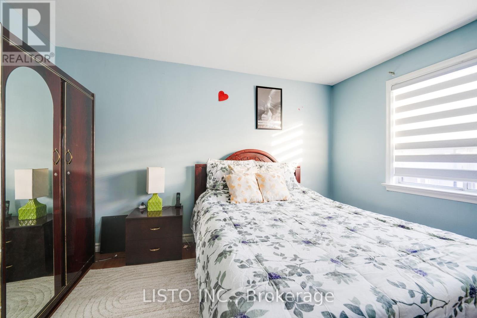 18 Demarco Boulevard W, Toronto, Ontario  M6L 2W1 - Photo 14 - W11898186