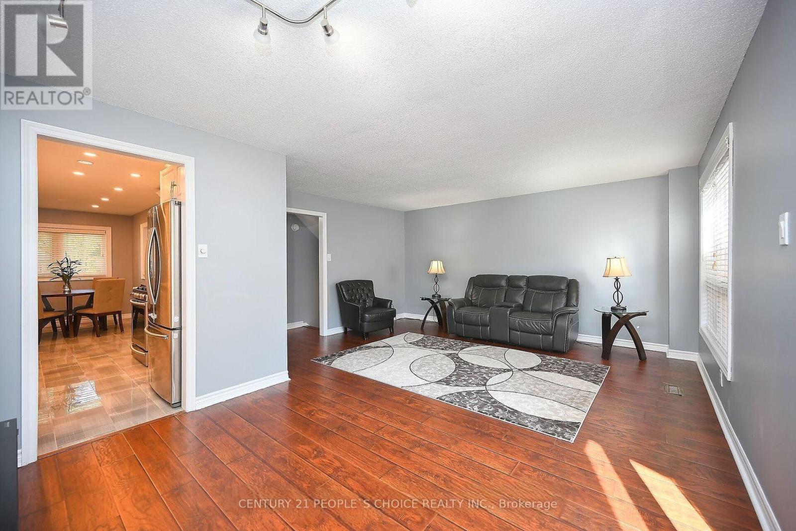 46 Berkshire Square, Brampton, Ontario  L6Z 1N4 - Photo 5 - W11898202