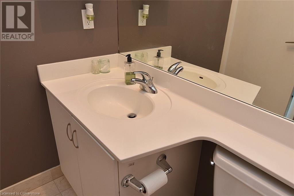 215 Fort York Boulevard Unit# 210, Toronto, Ontario  M5V 4A2 - Photo 17 - XH4205724