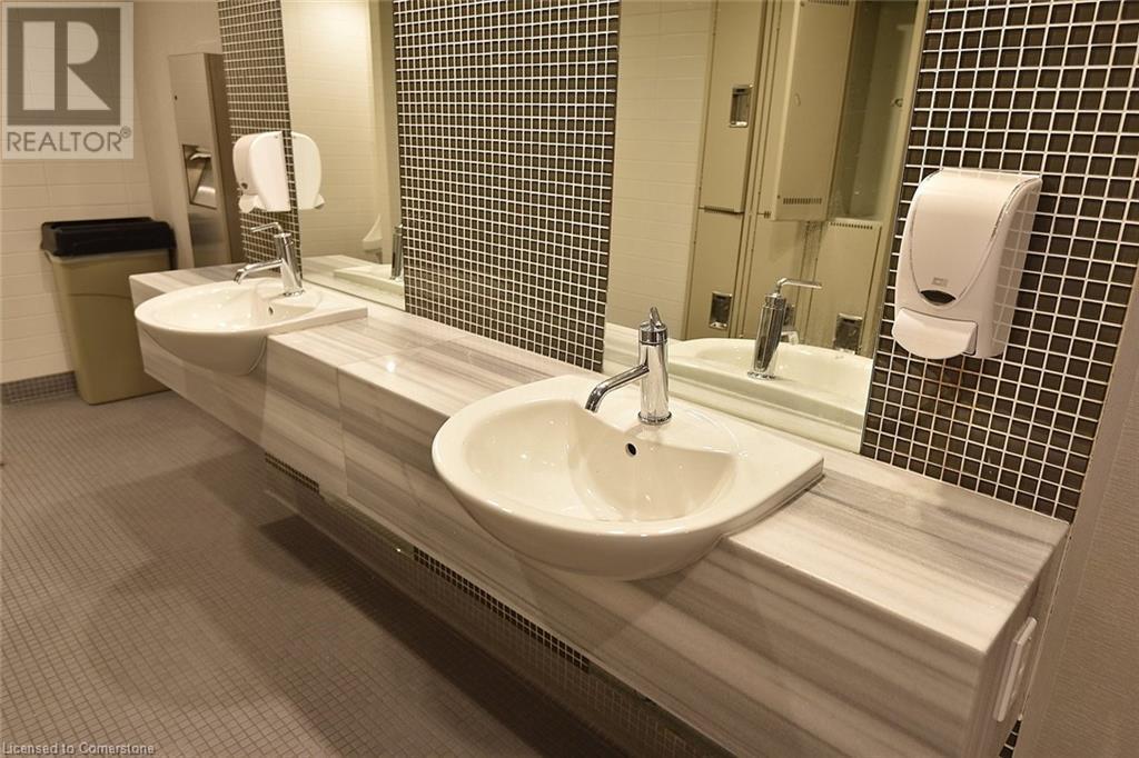 215 Fort York Boulevard Unit# 210, Toronto, Ontario  M5V 4A2 - Photo 34 - XH4205724