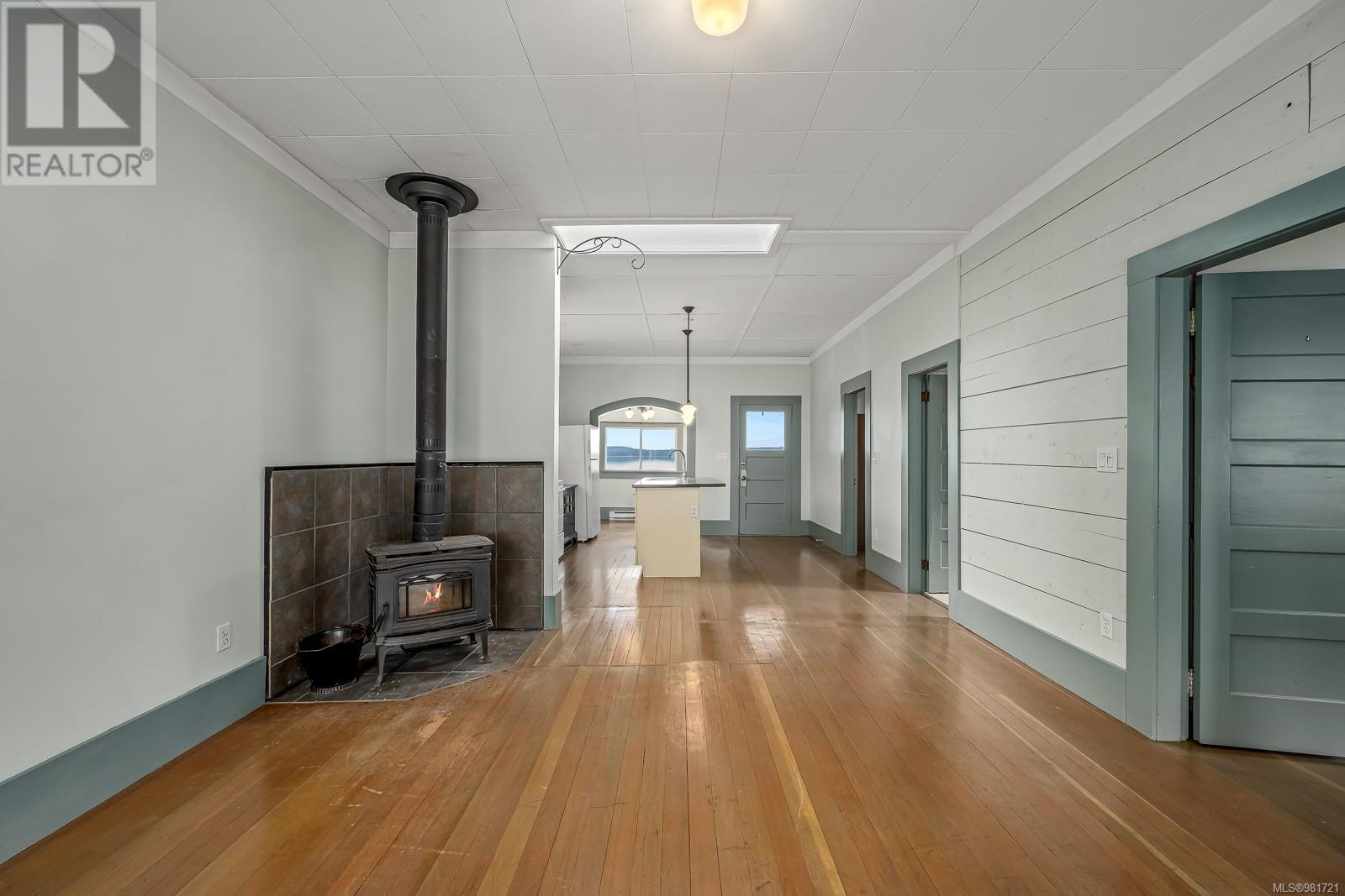 5642 Island Hwy S, Union Bay, British Columbia  V0R 3B0 - Photo 5 - 981721