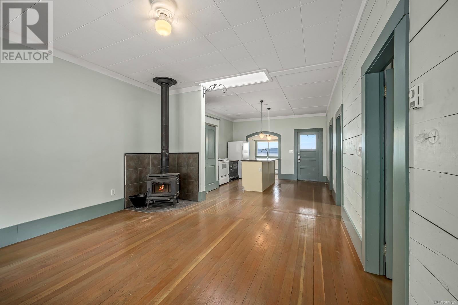 5642 Island Hwy S, Union Bay, British Columbia  V0R 3B0 - Photo 6 - 981721
