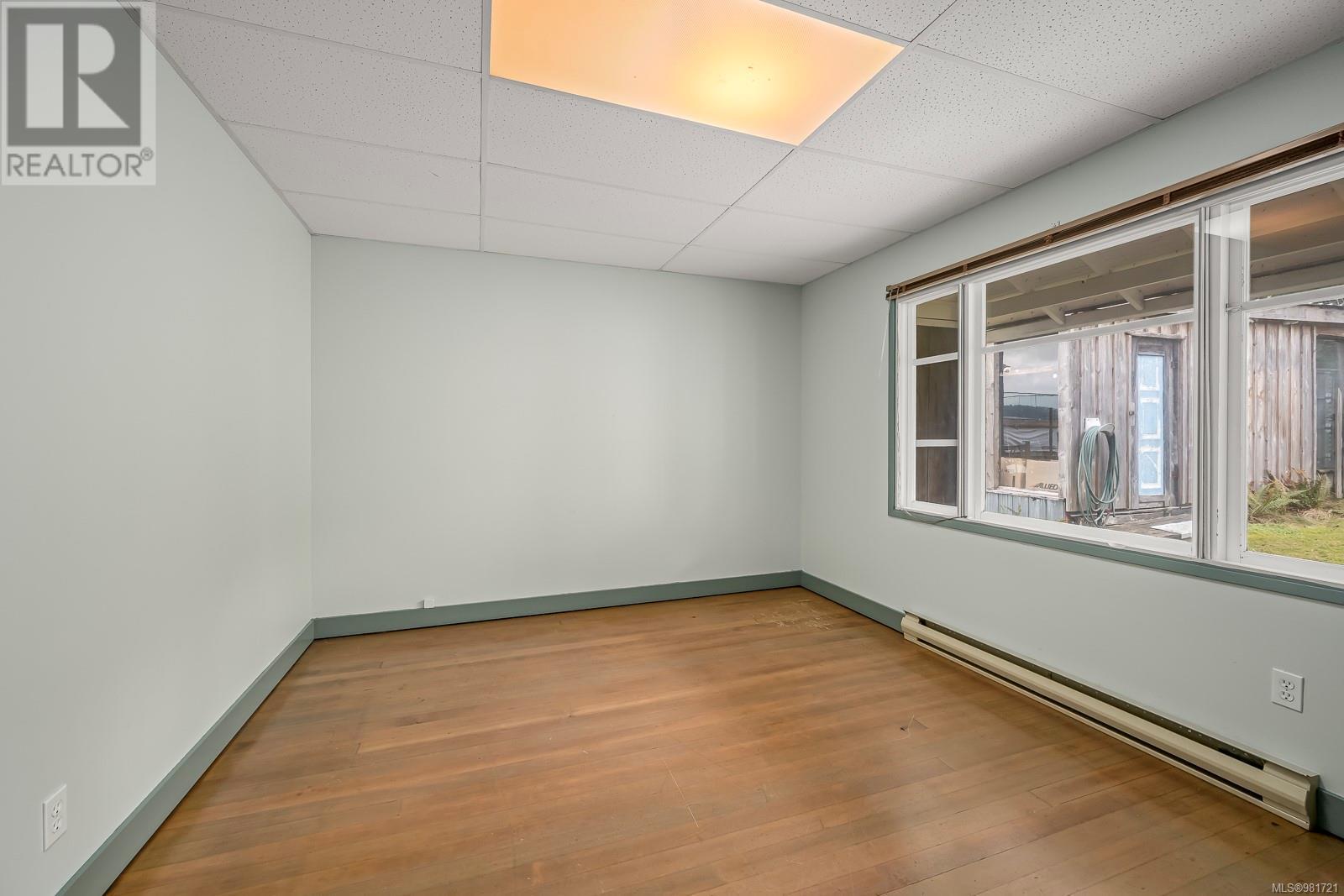 5642 Island Hwy S, Union Bay, British Columbia  V0R 3B0 - Photo 11 - 981721
