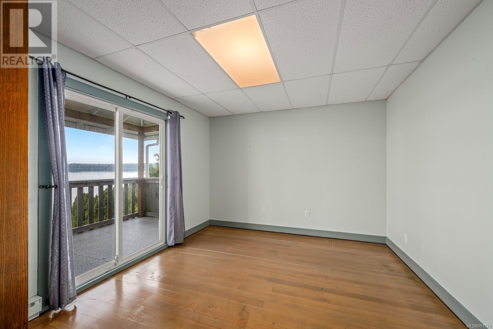 5642 Island Hwy S, Union Bay, British Columbia  V0R 3B0 - Photo 14 - 981721