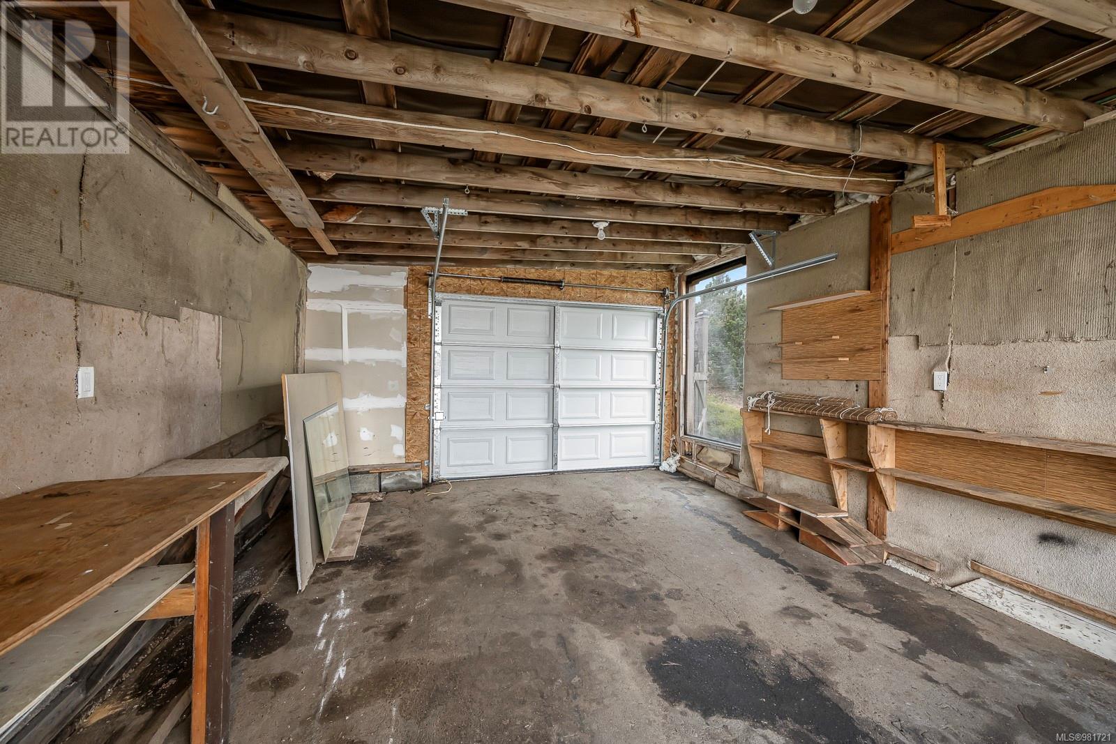 5642 Island Hwy S, Union Bay, British Columbia  V0R 3B0 - Photo 20 - 981721