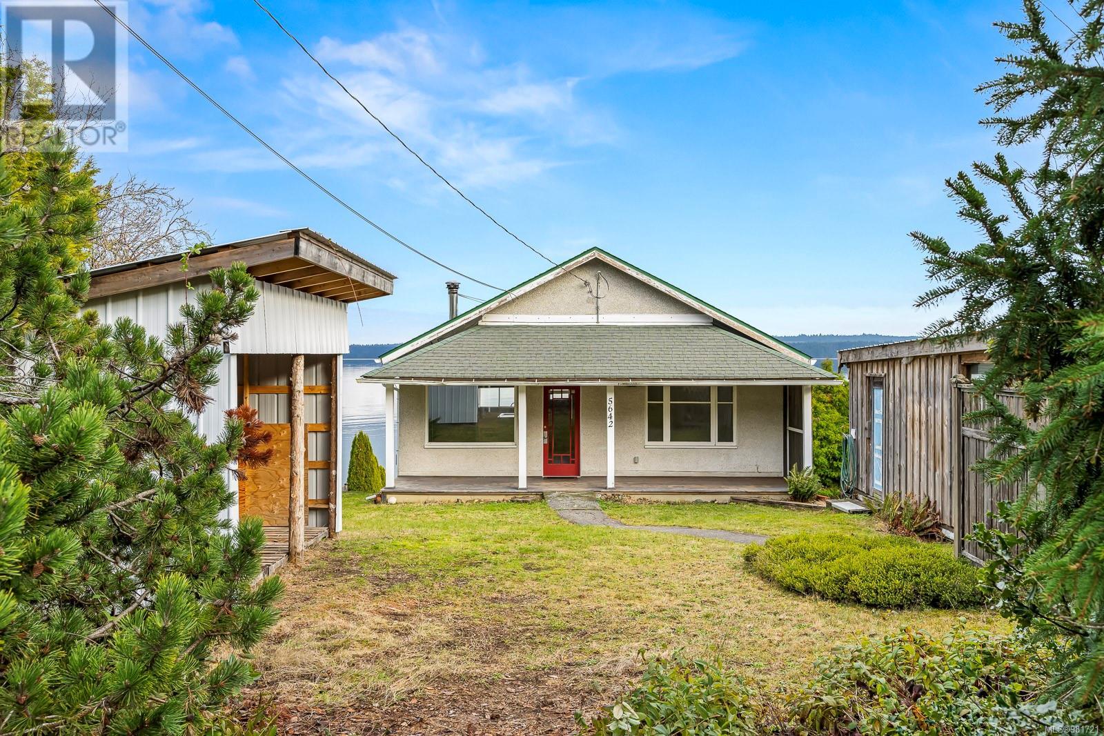 5642 Island Hwy S, Union Bay, British Columbia  V0R 3B0 - Photo 38 - 981721