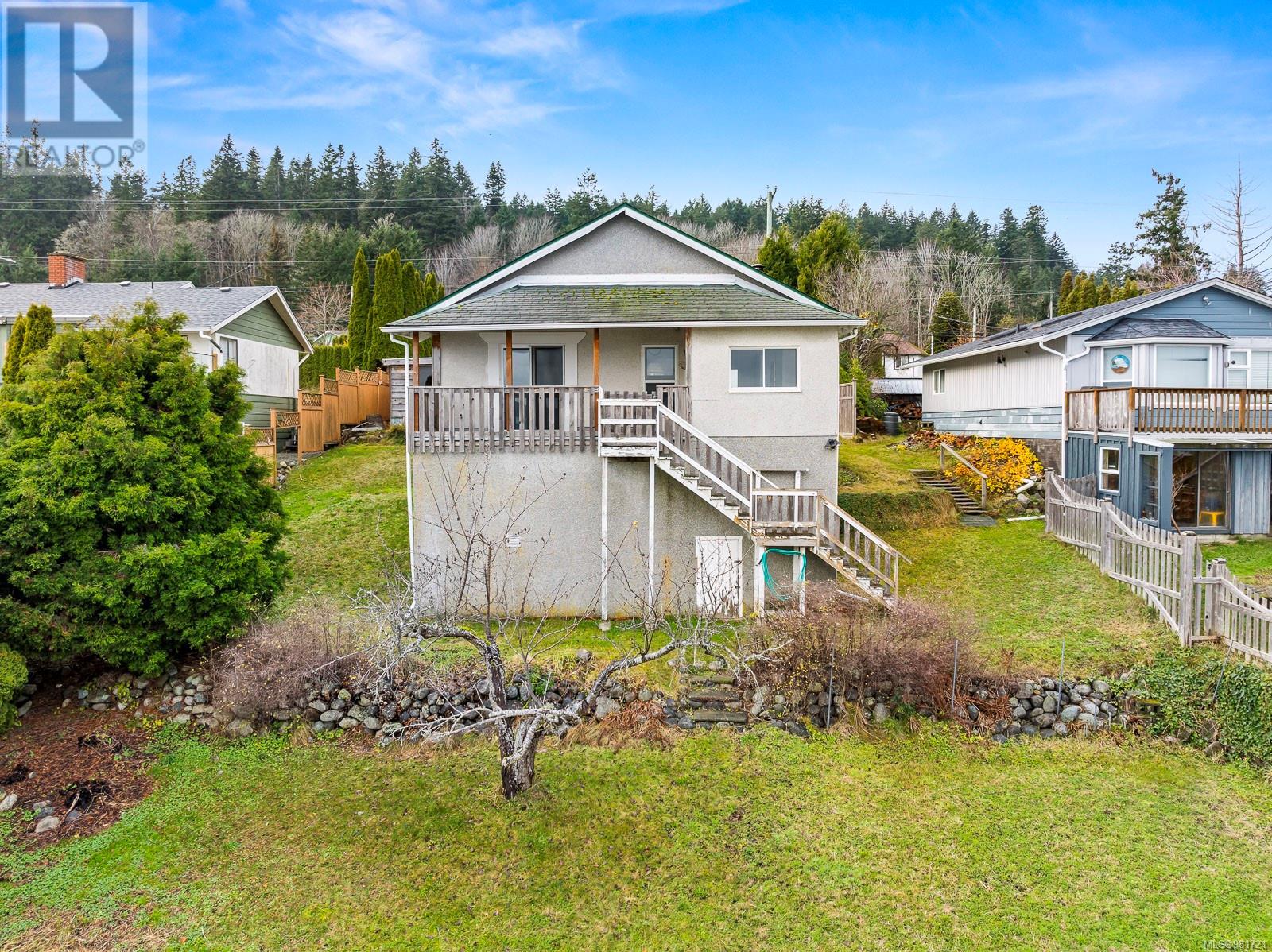 5642 Island Hwy S, Union Bay, British Columbia  V0R 3B0 - Photo 1 - 981721