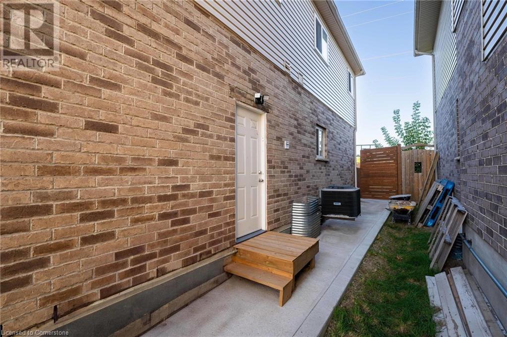 11 Netherwood RoadKitchener, Ontario  N2P 0B7 - Photo 33 - 40683544