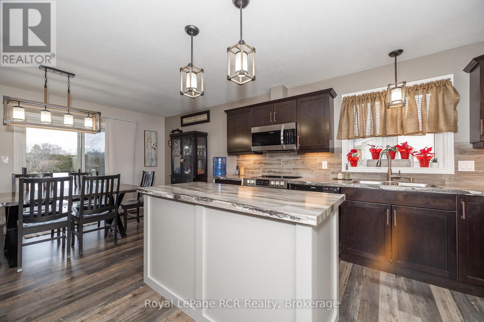 107 Mary Avenue, Georgian Bluffs, Ontario  N4K 5N5 - Photo 15 - X11822914