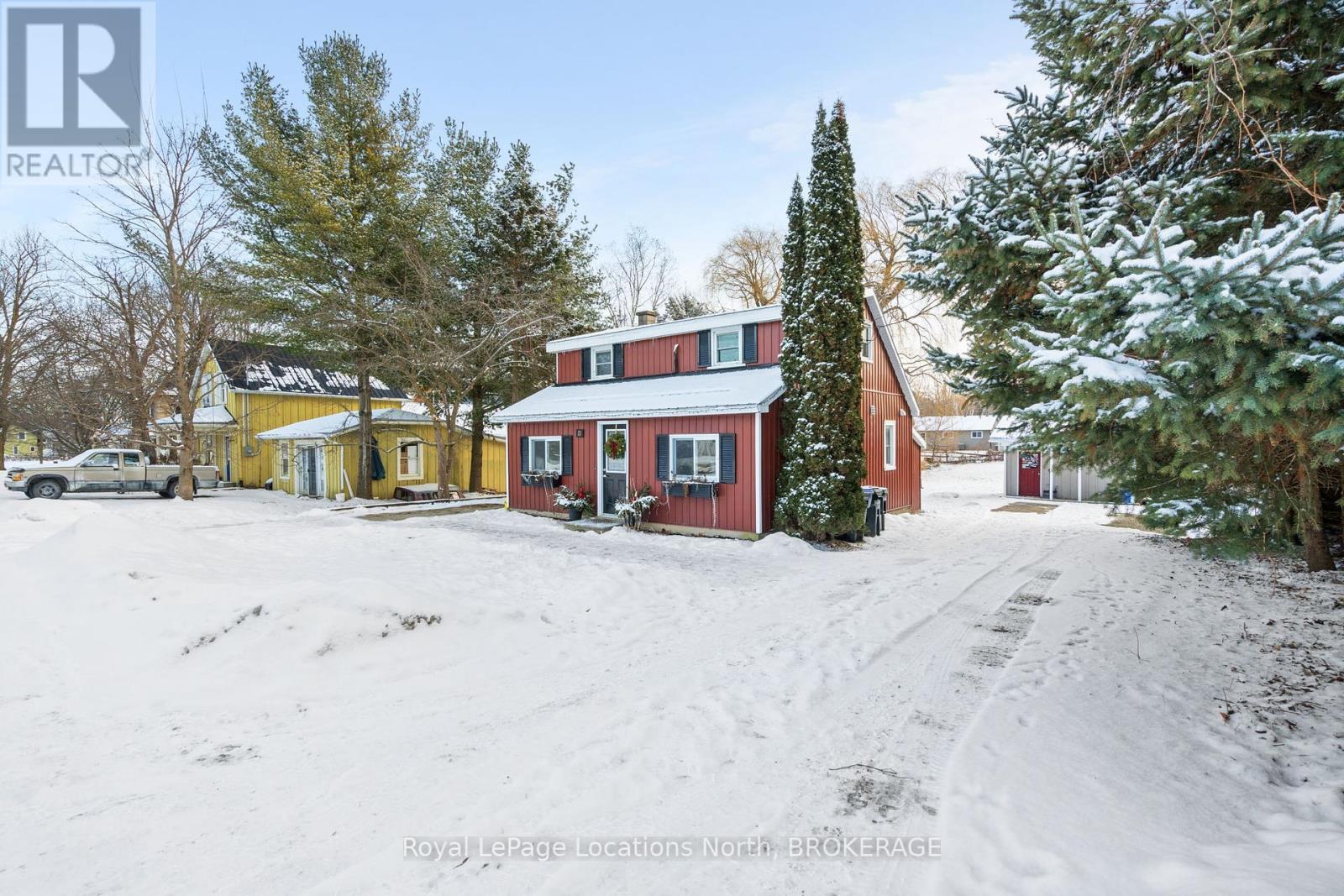 23 Elizabeth Street W, Clearview, Ontario  L0M 1G0 - Photo 3 - S11898294
