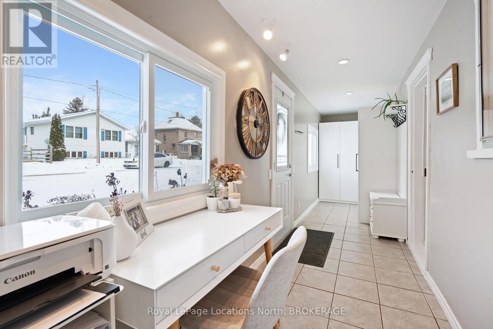 23 Elizabeth Street W, Clearview, Ontario  L0M 1G0 - Photo 4 - S11898294