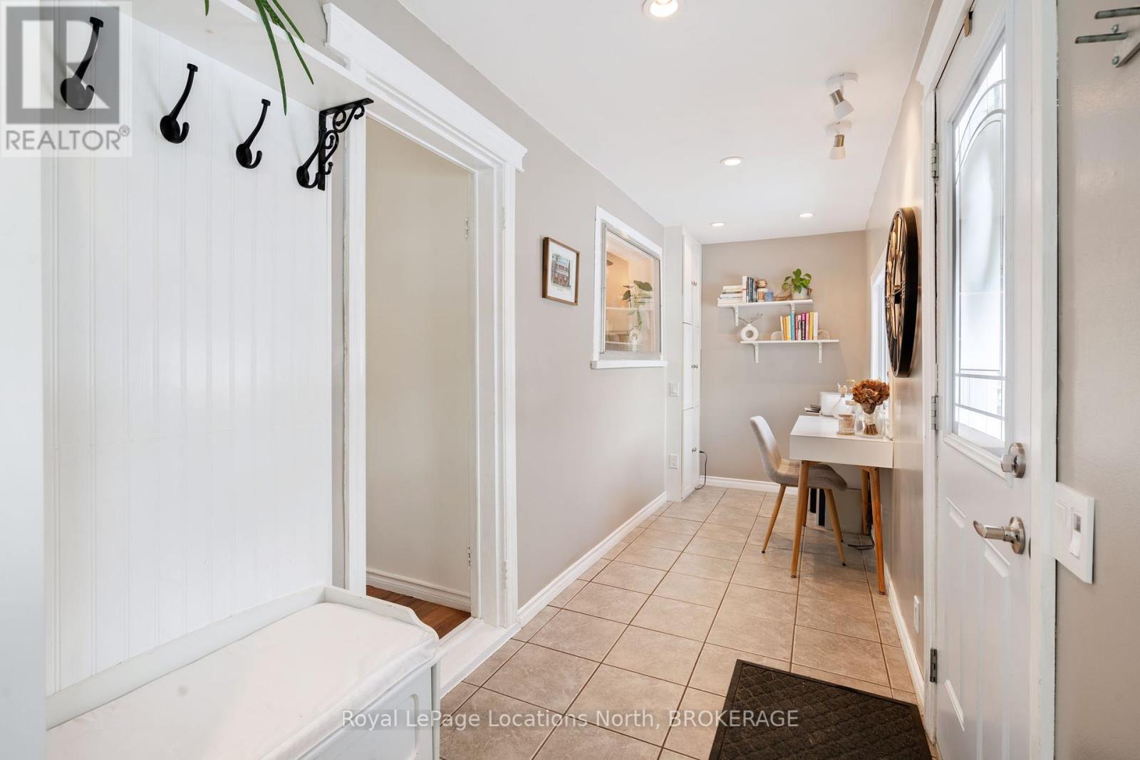 23 Elizabeth Street W, Clearview, Ontario  L0M 1G0 - Photo 5 - S11898294