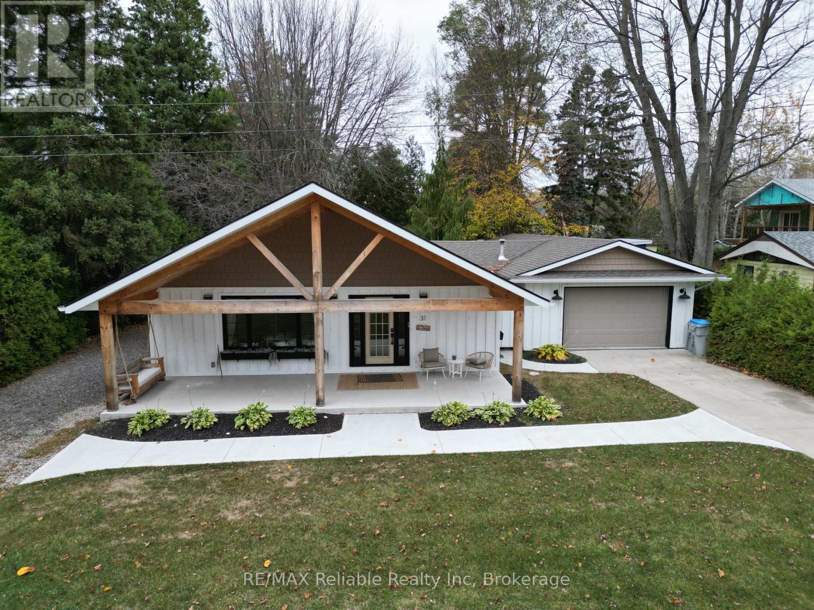 31 Glass Street, Bluewater, Ontario  N0M 1G0 - Photo 2 - X11898344