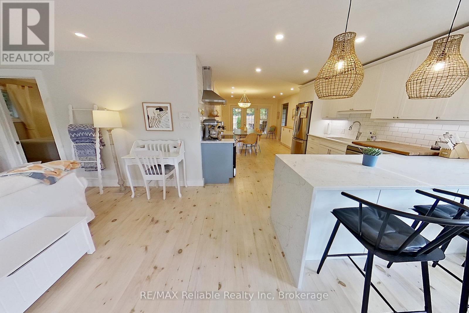 31 Glass Street, Bluewater, Ontario  N0M 1G0 - Photo 9 - X11898344