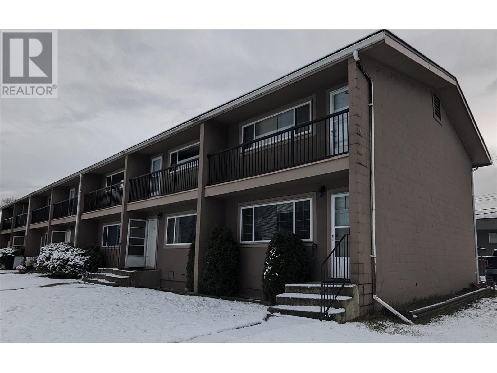 1613 W Third Street, Revelstoke, British Columbia  V0E 2S0 - Photo 2 - 10330640