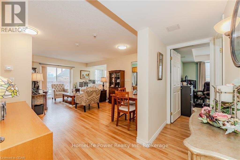 302 - 20 St George Street, Kitchener, Ontario  N2G 2S7 - Photo 4 - X11822865