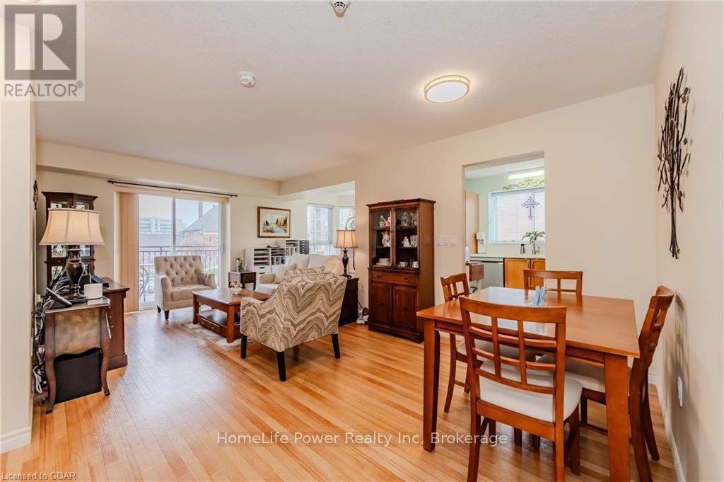 302 - 20 St George Street, Kitchener, Ontario  N2G 2S7 - Photo 5 - X11822865