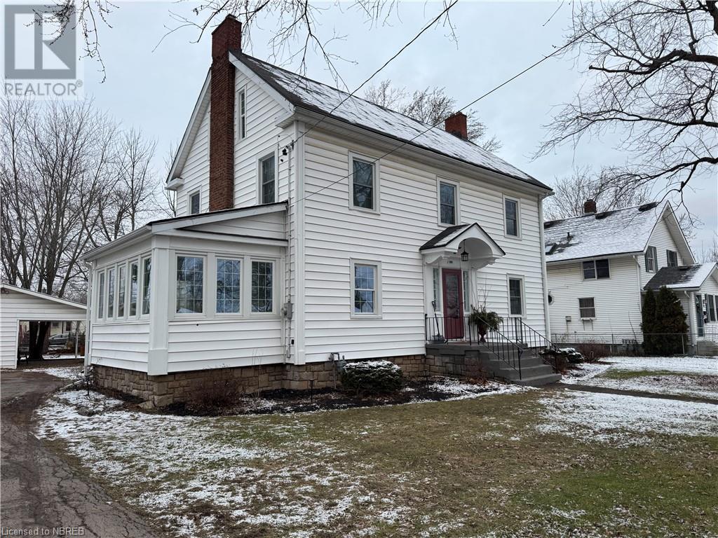 166 North Street, Fort Erie, Ontario  L2A 3R7 - Photo 3 - 40686083