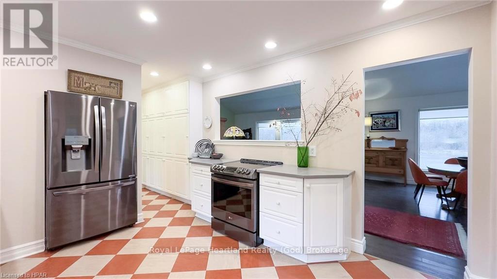 37001 Millar Street, Ashfield-Colborne-Wawanosh, Ontario  N7A 3Y1 - Photo 21 - X11822866