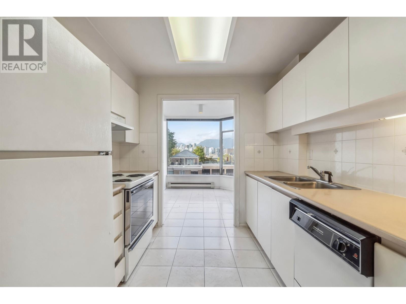 Listing Picture 11 of 31 : 503 2668 ASH STREET, Vancouver / 溫哥華 - 魯藝地產 Yvonne Lu Group - MLS Medallion Club Member