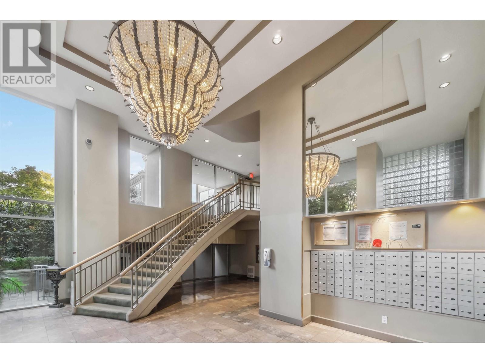 Listing Picture 2 of 31 : 503 2668 ASH STREET, Vancouver / 溫哥華 - 魯藝地產 Yvonne Lu Group - MLS Medallion Club Member