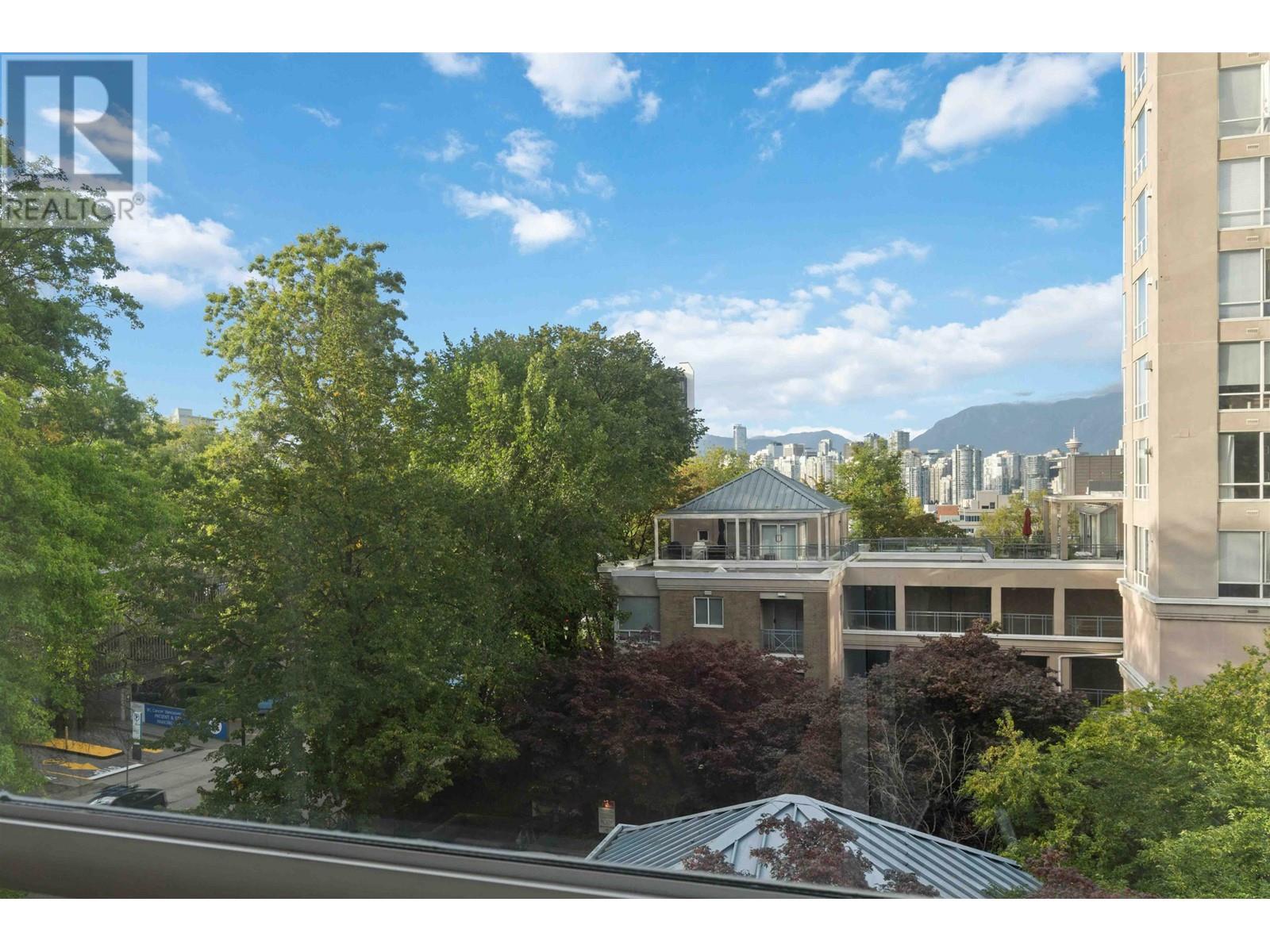 Listing Picture 26 of 31 : 503 2668 ASH STREET, Vancouver / 溫哥華 - 魯藝地產 Yvonne Lu Group - MLS Medallion Club Member