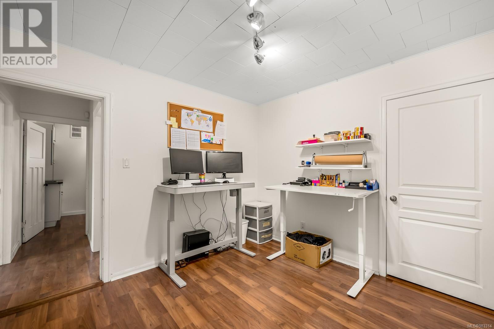 512 5th St, Courtenay, British Columbia  V9N 1K3 - Photo 12 - 983314