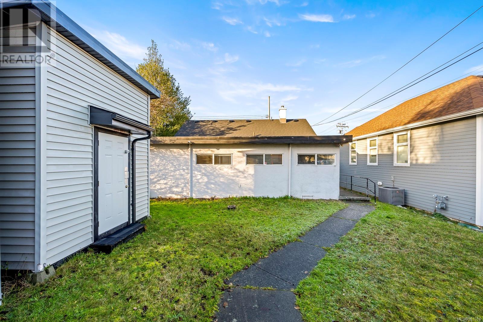 512 5th St, Courtenay, British Columbia  V9N 1K3 - Photo 19 - 983314