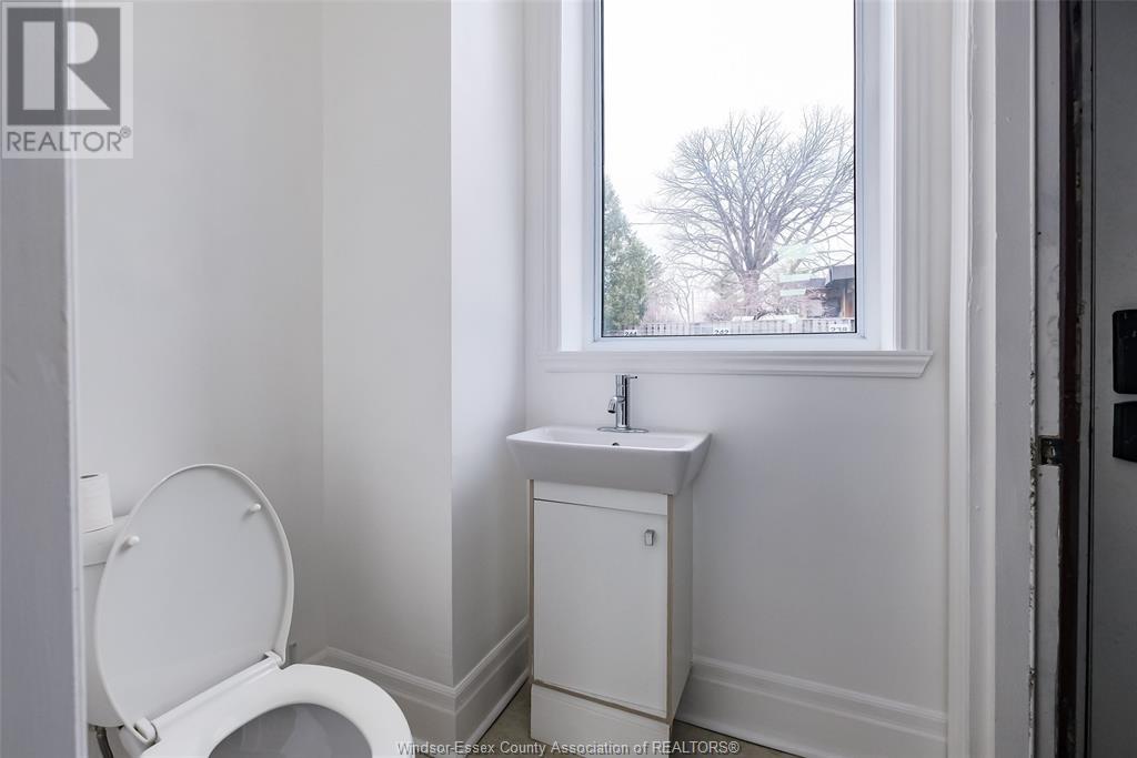 232 Erie Street West, Windsor, Ontario  N9A 6B5 - Photo 4 - 24029653