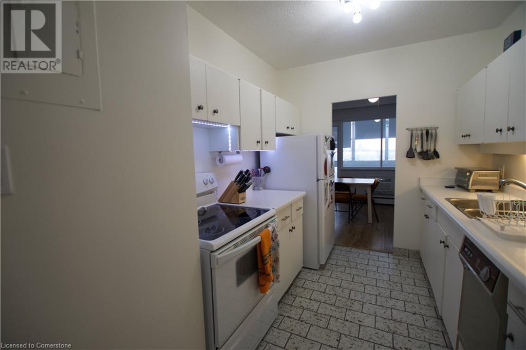 45 Westmount Road N Unit# 602, Waterloo, Ontario  N2L 2R3 - Photo 3 - 40685326