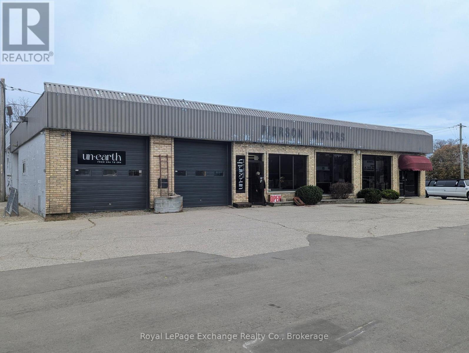 856 Queen Street, Kincardine, Ontario  N2Z 2Y2 - Photo 2 - X11898558