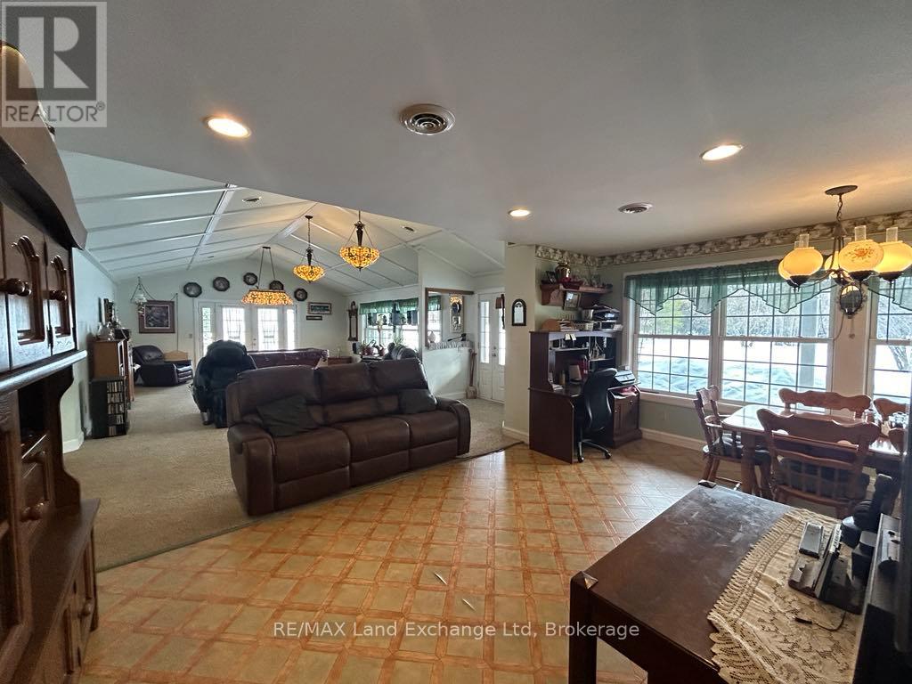 47 Whitechurch Street, Huron-Kinloss, Ontario  N0G 2W0 - Photo 7 - X11898722