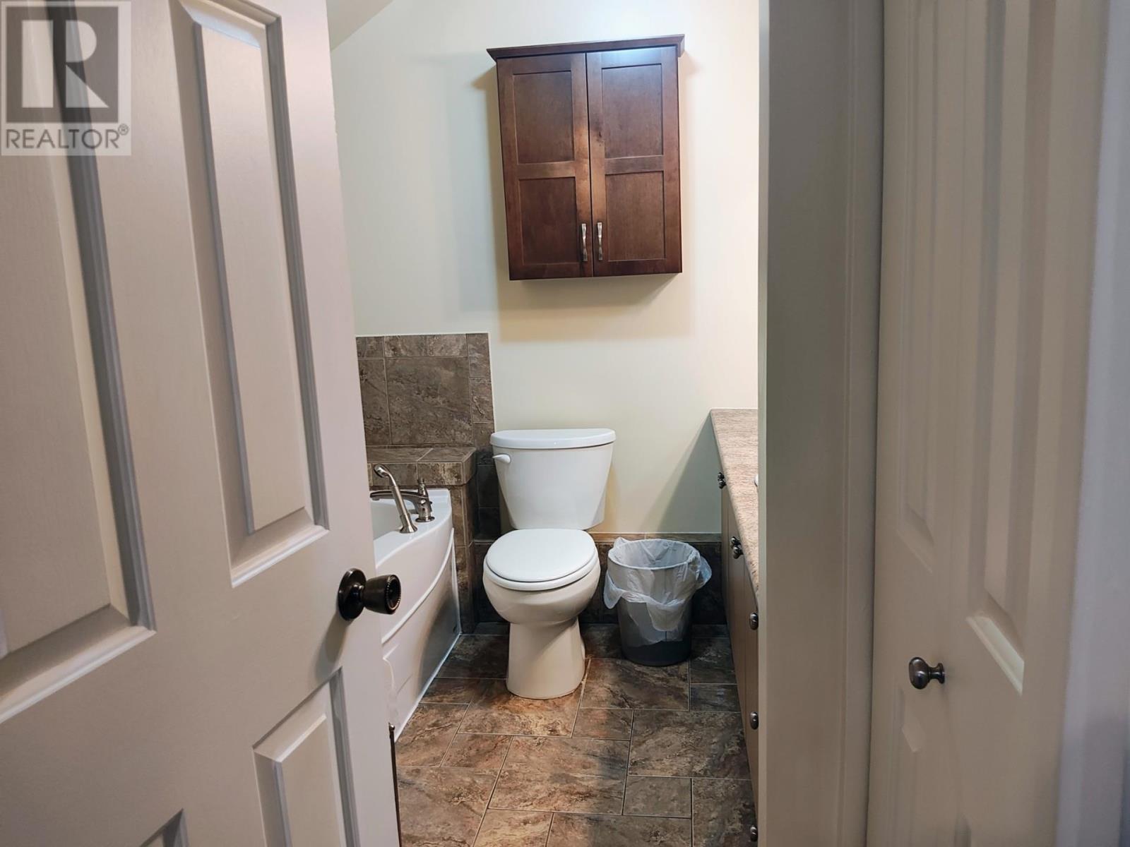 106 Shuniah St, Thunder Bay, Ontario  P7A 2Z1 - Photo 10 - TB241398