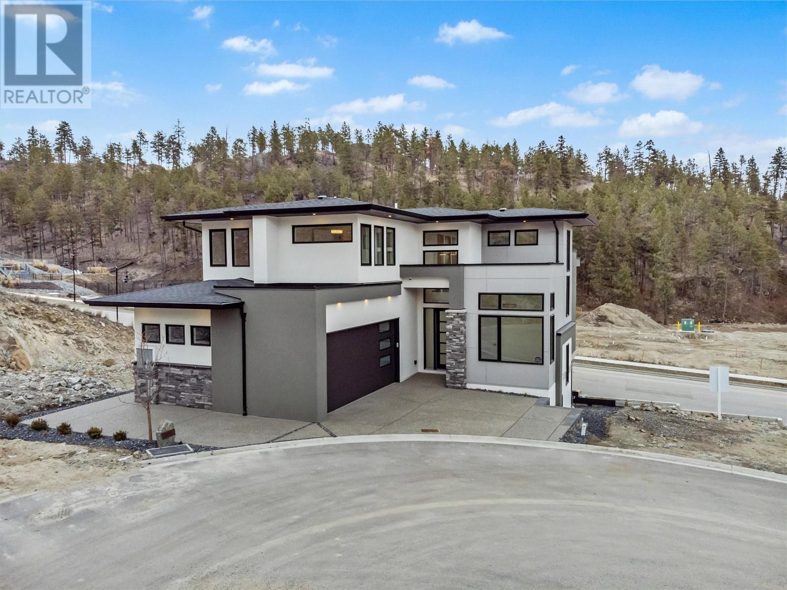 3462 Hilltown Close, Kelowna, British Columbia