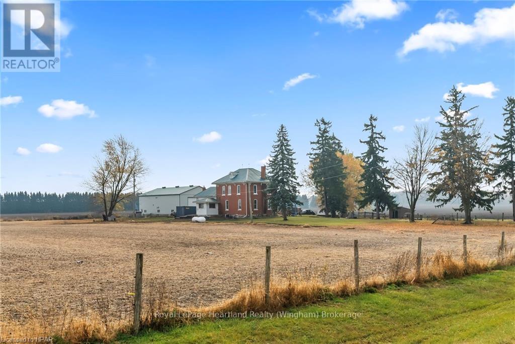 85102 Brussels Line, Huron East, Ontario  N0G 1H0 - Photo 11 - X11898482