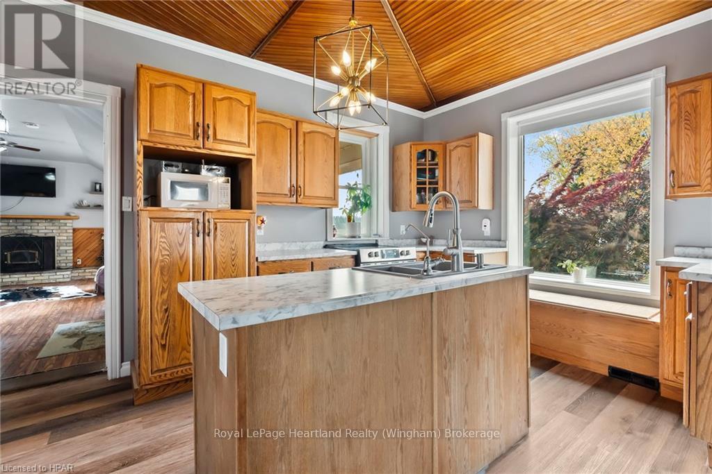 85102 Brussels Line, Huron East, Ontario  N0G 1H0 - Photo 23 - X11898482