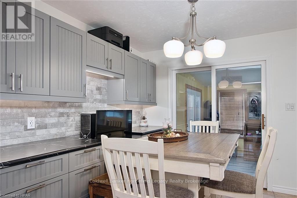 7 King Crescent, East Zorra-Tavistock, Ontario  N0J 1L0 - Photo 12 - X11898513