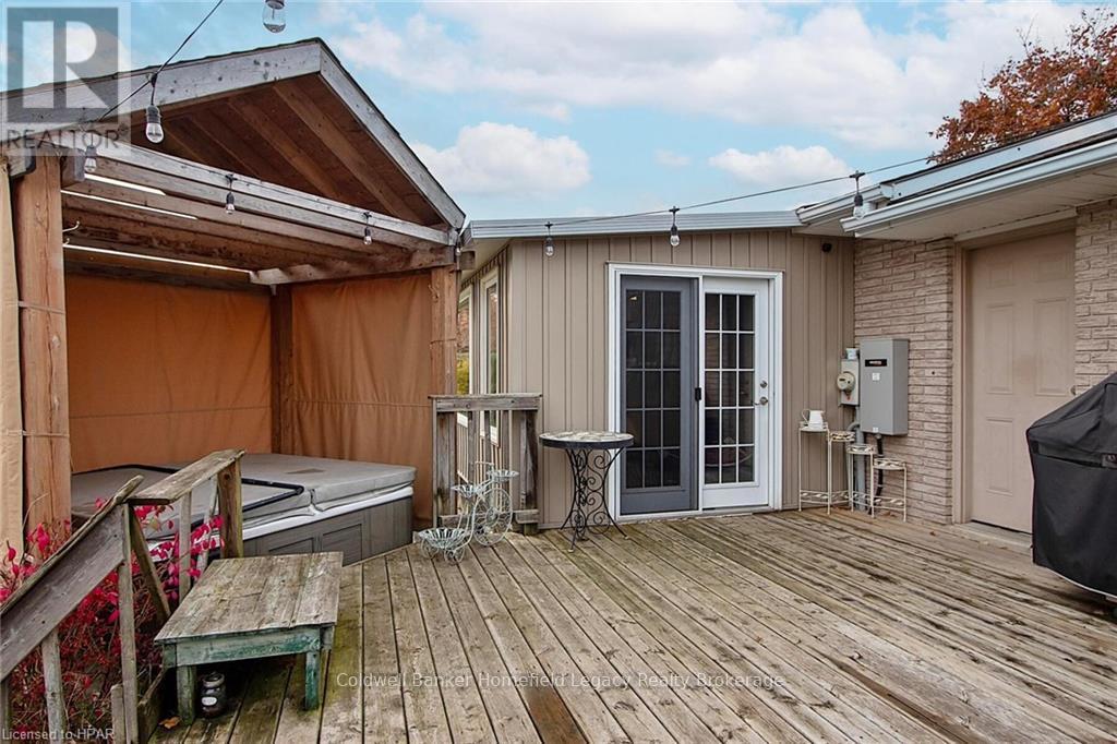 7 King Crescent, East Zorra-Tavistock, Ontario  N0J 1L0 - Photo 25 - X11898513