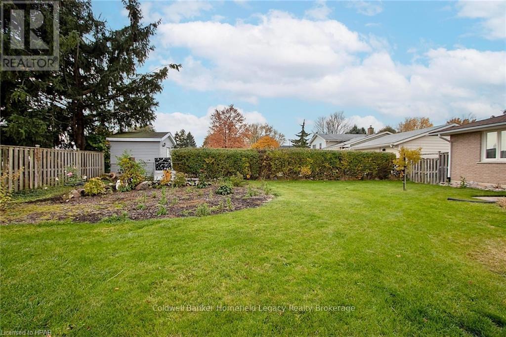7 King Crescent, East Zorra-Tavistock, Ontario  N0J 1L0 - Photo 32 - X11898513