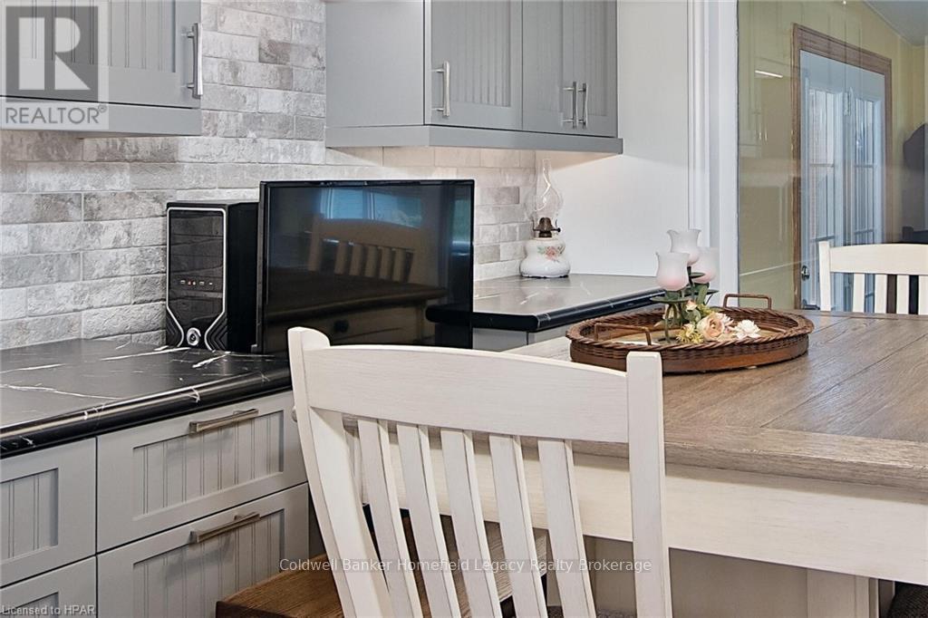 7 King Crescent, East Zorra-Tavistock, Ontario  N0J 1L0 - Photo 8 - X11898513