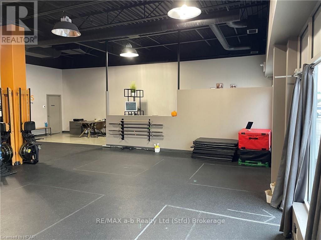 C8/9 - 804 Ontario Street, Stratford, Ontario  N5A 3K1 - Photo 7 - X11898514