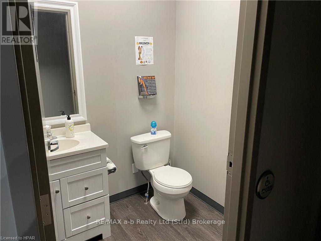 C8/9 - 804 Ontario Street, Stratford, Ontario  N5A 3K1 - Photo 8 - X11898514