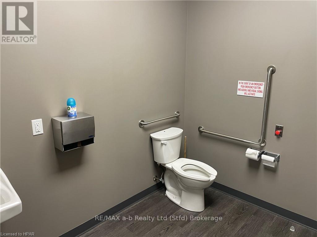 C8/9 - 804 Ontario Street, Stratford, Ontario  N5A 3K1 - Photo 9 - X11898514